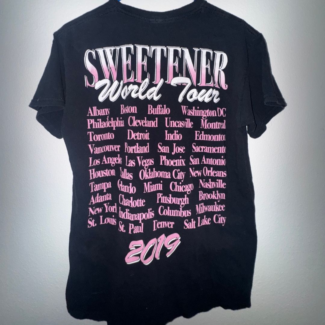 Ariana Grande Sweetener Tour T-shirt